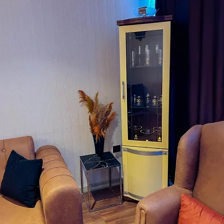 Fully Furnished Bed&livingroom *