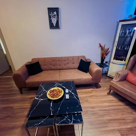 Fully Furnished Bed&livingroom Appartement *